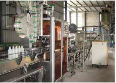 Waterproof and rustproof shrink sleeve label machine for PVC and PET bottles