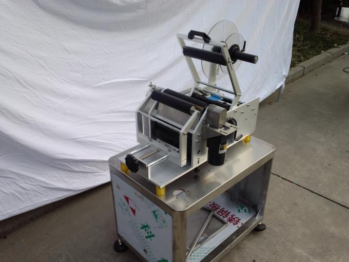 Agordita aŭtomata etikedmaŝino de fioloj por malgranda glumarko de penicilina botelo