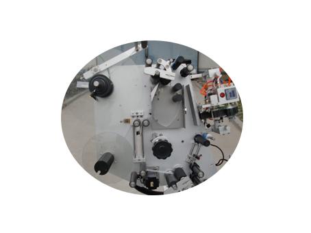 Paper tube labeling machine 500 roller lay self adhesive fabric sticker label