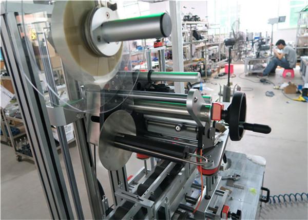 Aŭtomata Supra Etikeda Maŝino Plata Surfaca Etikedo-Aplikilo Kun Transportilo / Supra Etiketa Ekipaĵo