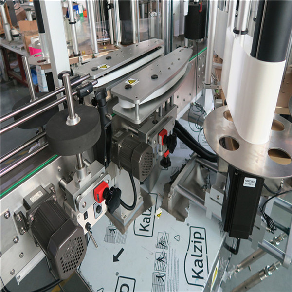 Plena Aŭtomata Kvadrata Botela Etikeda Maŝinaro 4000-8000 B / H Kapacito