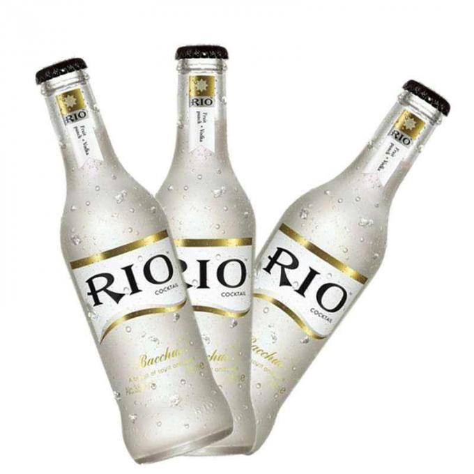 Self Adhesive Labeling Machine For Chile / Australia Wine Three Label Stations Bottle