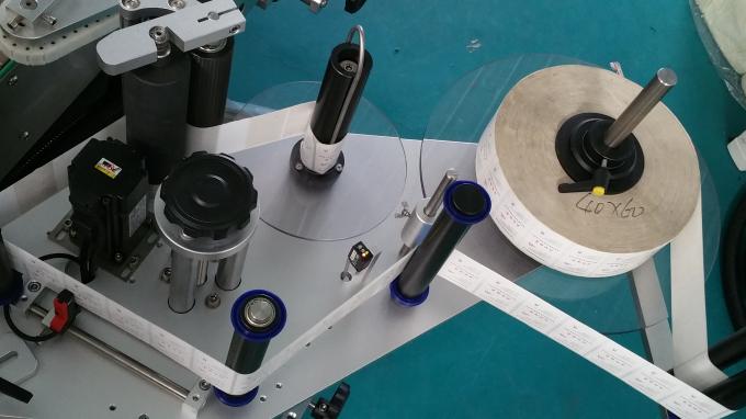 25kg Vazo Kvadrata Botela Glumarko-Aplikilo-Maŝino, Etiketa Maŝino Kun Manĝboteloj Stabila Rapido