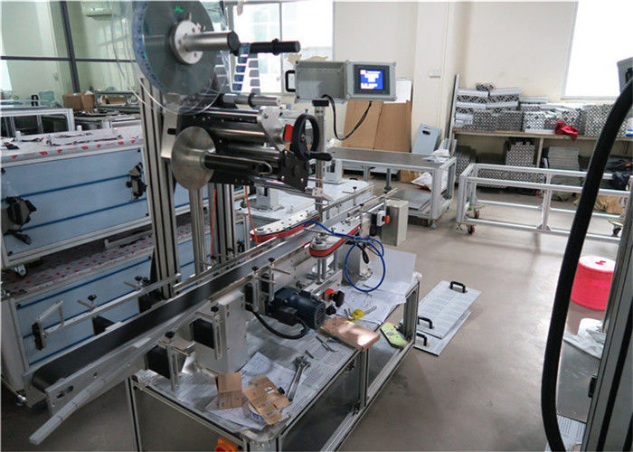 Ĉina 1-50m / min Rapida Supera Etikedo-Aplikila Ekipaĵo Por Plataj Surfacoj provizanto