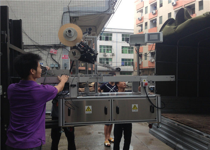 Ĉina PLC-Tuŝekrana Aŭtomata Glumarka Etiketa Maŝino Provizora Maska / Kartona Maska Provizanto